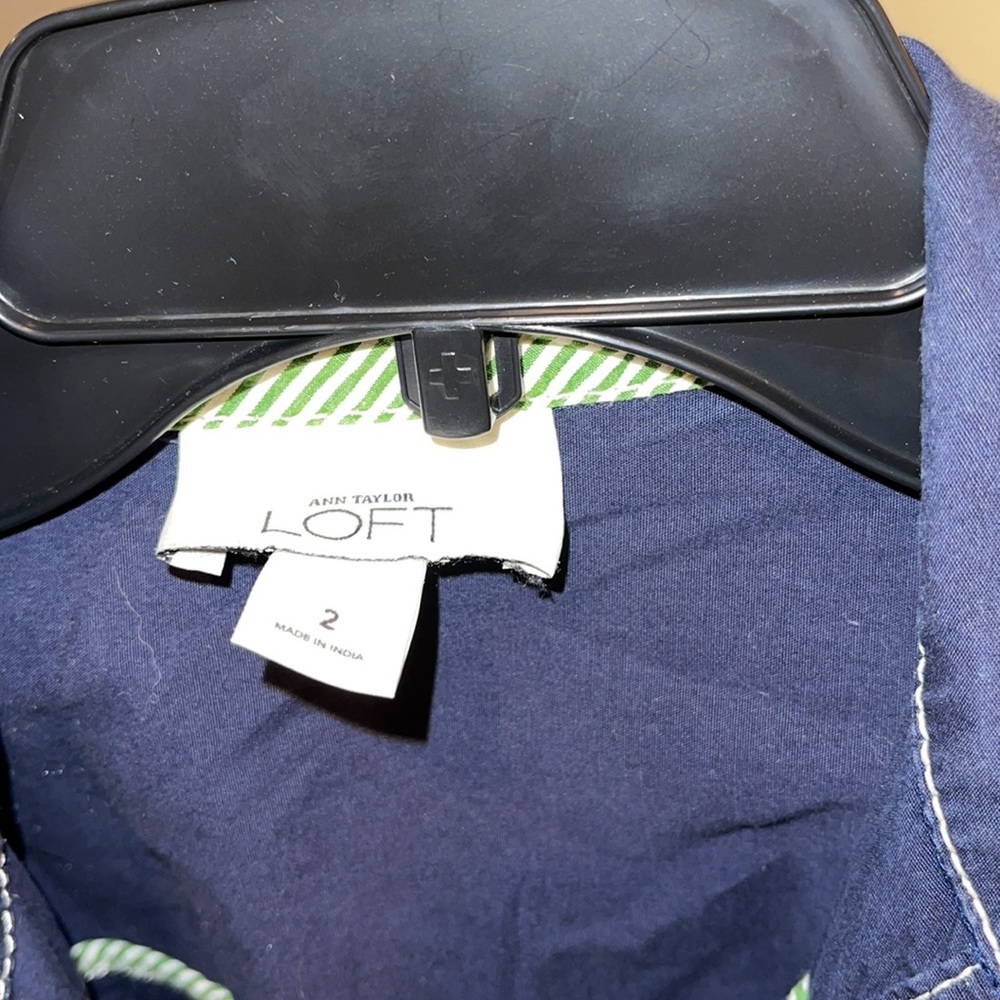 Light weight jacket - Picture 2 of 5